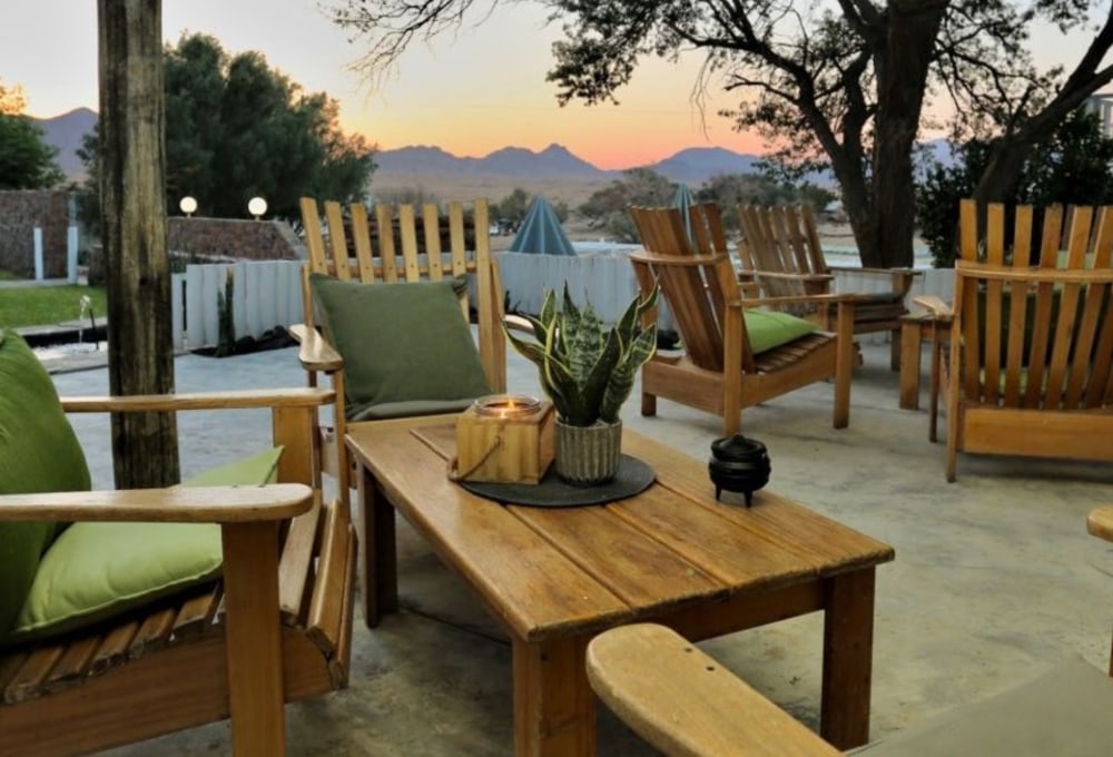 The Elegant Dessert Lodge